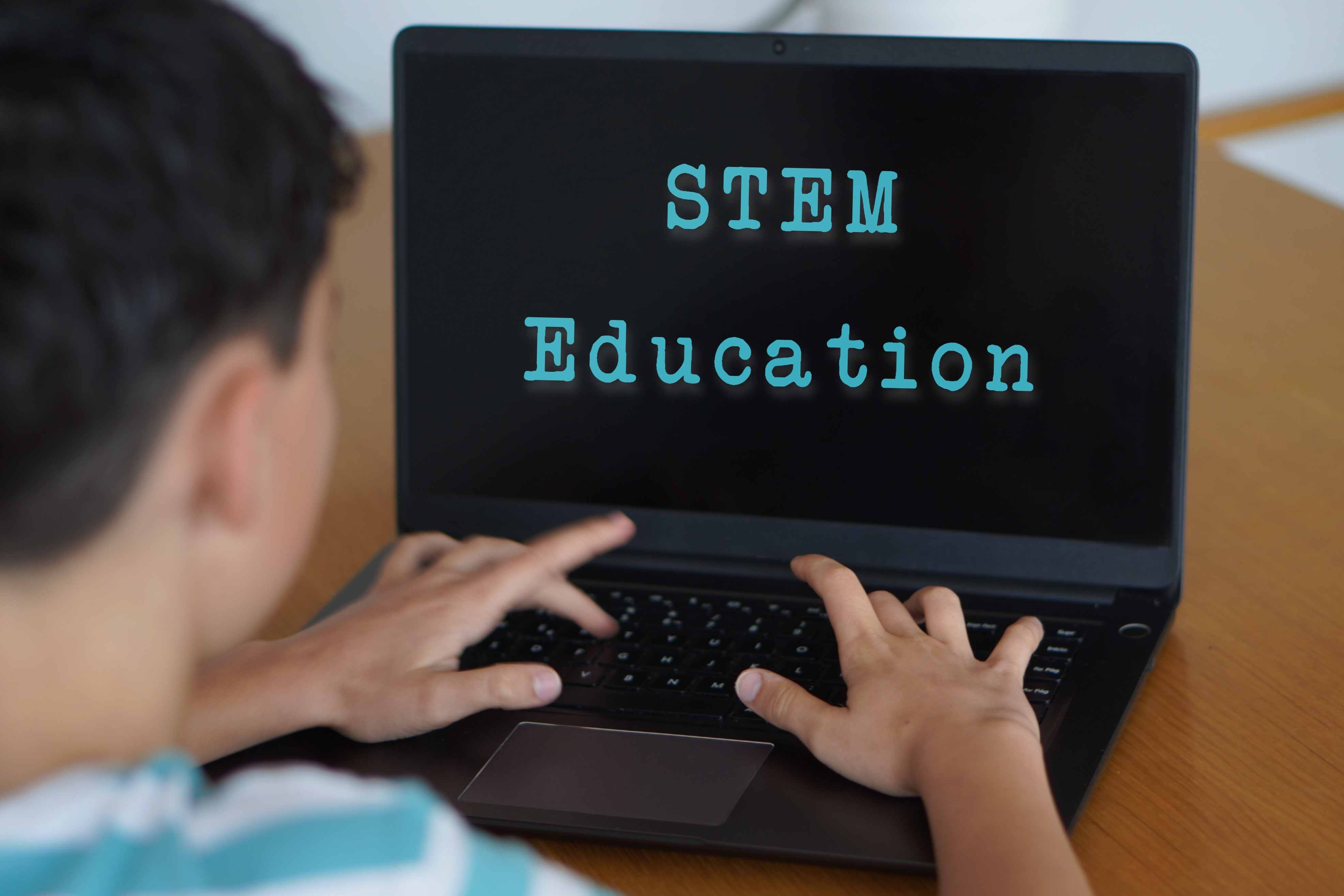 Скрытые возможности: что искать в учебных программах